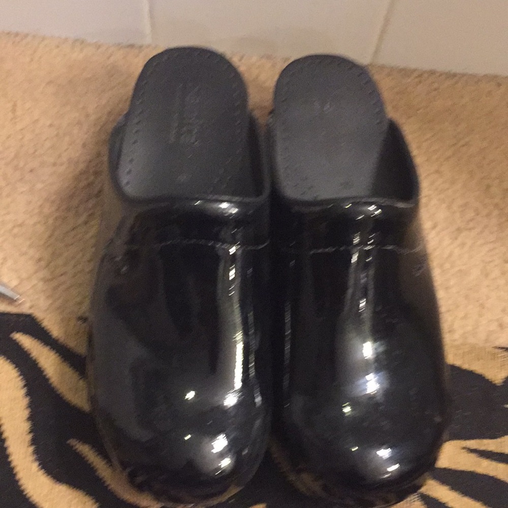 Patent leather clogs